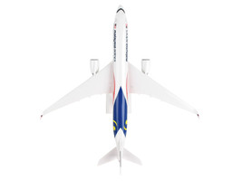 Airbus A350-900 Commercial Aircraft &quot;Malaysia Airlines&quot; (9M-MAC) White with F... - £56.15 GBP