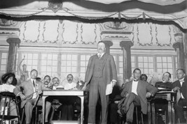 Roosevelt speaking at National Negro Business League - Art Print - $21.99+