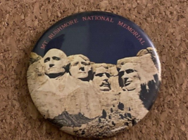 Vintage Mt Rushmore National Memorial Pinback Pin Photo Button 3.5&quot; - £5.71 GBP