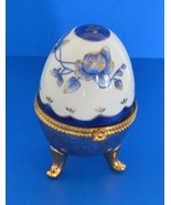 Treasure Box-Vintage Porcelain Egg Trinket Box/Blue with Gold trim - €14,64 EUR