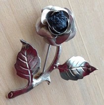Vtg Silver Rose Pin Brooch Black Rough Cut Stone Unsigned - £15.92 GBP