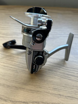 SHAKESPEARE  ALPHA 035 SPINNING REEL 2100 SERIES - $319.32 MXN
