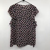 Elle Blouse Womens L Used Floral Flutter Sleeve - $14.00