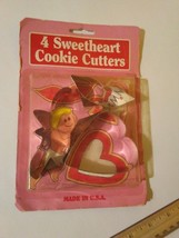 vintage Valentine cookie cutters - £15.12 GBP