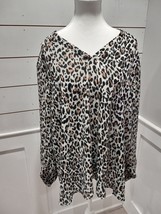 Maurices Women Size Large Leopard Print Shirt Top - £7.81 GBP