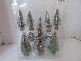 VILLAGE ACCESSORIES LANDSCAPE TREES WOOD TRUNK BASES 9 PIECES  - $168.34 MXN