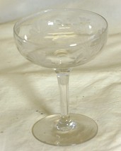 Etched Floral Wine Glass 4-5/8&quot; - $239.70 MXN