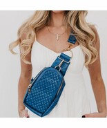 Waverly Woven Crossbody Sling Bag with Strap Extender Denim Blue - €47,28 EUR