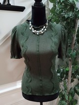MINE Women&#39;s Green Lace Rayon Crew Neck Short Sleeve Top Blouse Size Small - £20.25 GBP