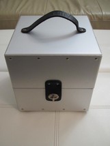 Vintage PRESCRIPTIVES Aluminum Makeup Train Case with Mirror &amp; Lock – Si... - $1,682.15 MXN