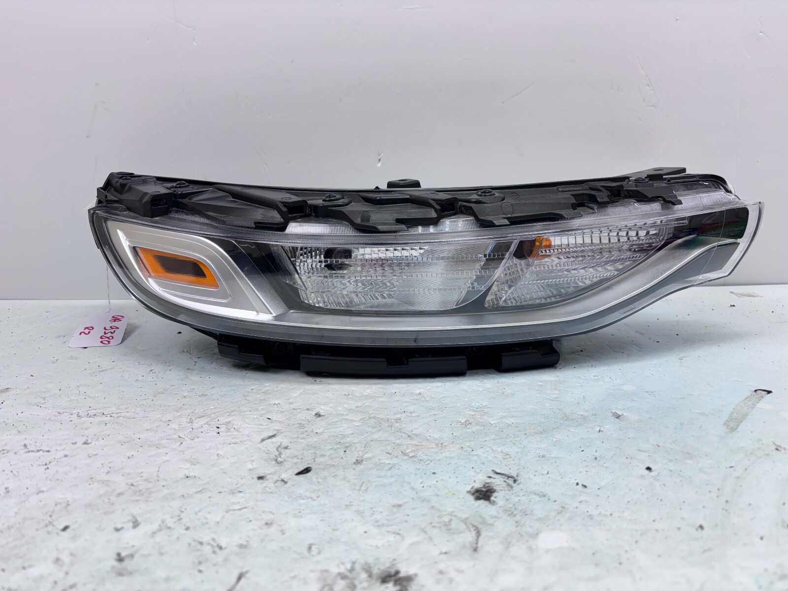 92208-K0  2019 2020 2021 KIA SOUL HALOGEN FRONT RIGHT OEM RUNNING LIGHT - $50.00