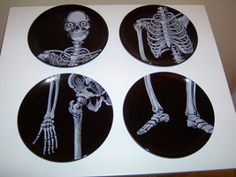 Set of 4 Department 56 Halloween Skeleton Skull Bones Plates Dessert App... - $368.02 MXN