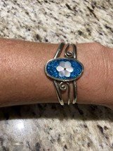 Vintage Alpaca Silver Tone Mother of Pearl Shell Flower Turquoise Cuff Bracelet - £15.14 GBP