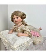 Show Stoppers 74/3000 16&quot; Inch Vintage Porcelain Doll AMELIA New in Box - $1,395.80 MXN