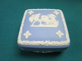 WEDGWOOD BLUE JASPERWARE SQUARE  TRINKET BOX 2 X 4 X 4&quot; [91] - £67.02 GBP