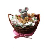 SMALL BROWN DECORATIVE BASKET - $6.12 CAD