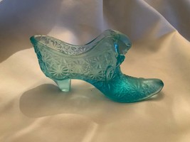 Fenton Art Glass Light Blue Daisy Button Cat Head Slipper Shoe  - £23.12 GBP