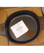 Pampered Chef Item #100179 Black 12&quot; Cast Iron Skillet - Brand New In Box - $704.88 MXN