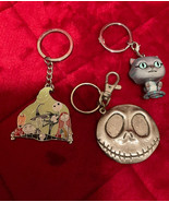 A Very Cool Disney Lot Of 3 Night Before Christmas/Alice Keychain Key Ri... - £11.07 GBP