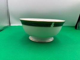 Lenox Fine Bone China Classic Edition (Green) Round Serving Bowl - £54.01 GBP