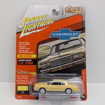 Johnny Lightning 1980 Chevy Monte Carlo 1:64 Diecast Muscle Cars USA Series - $285.62 MXN