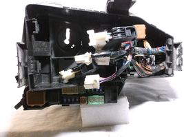 09-10 NISSAN MURANO/ VIN A  4TH DIGIT /  ENGINE BAY /FUSE/RELAY/BOX image 4