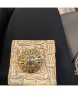 Elegant Gold some fading brooch - $109.52 MXN