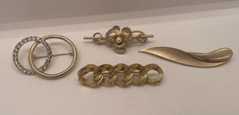 Lot of four Gold Tone Vintage pins brooches Sarah  Cov Monet &amp; 2 not marked - £9.25 GBP