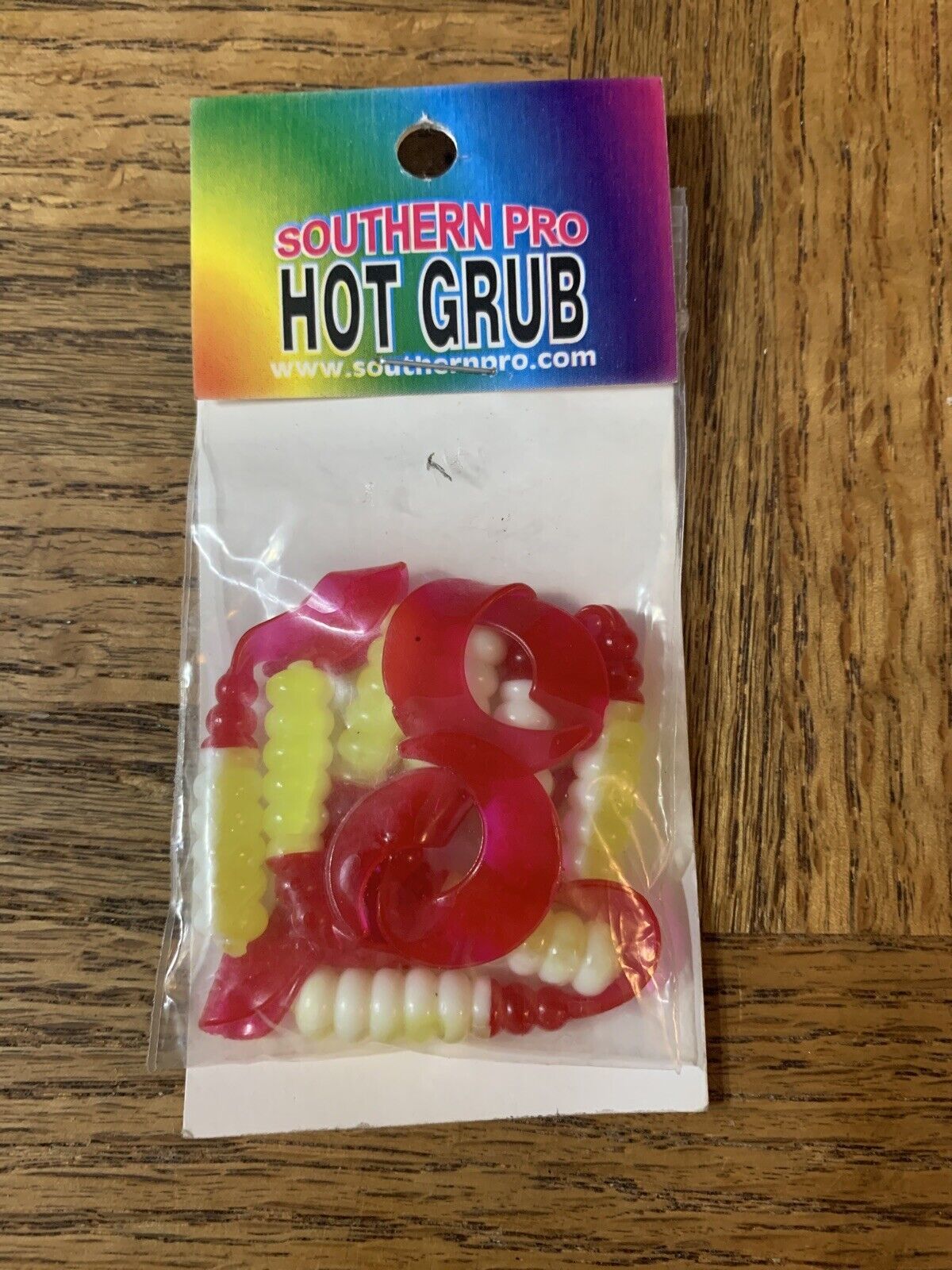 Southern Pro Bait Hot Grub Bad Blood-Brand New-SHIPS N 24 HOURS - $7.80