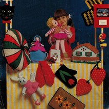 Vtg Knit Crochet Embroidery Bazaar Work Bag Place Mats Potholder Toys Pattern - £10.54 GBP