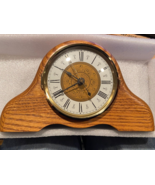 Wooden Mantle Clock AA Battery Operated (9&quot; L 5.5&quot; H) *Pre-Owned/Works* e1 - $20.33 CAD