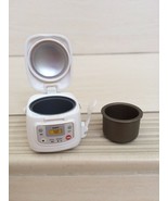 Dollhouse Miniature Rice Cooker. RARE Item - $543.62 MXN