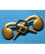 CIRCA 1924, U.S. ARMY, OFFICERS CHEMICAL COLLAR DEVICE, WITH BLUE ENAMEL... - $27.55 CAD