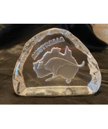 BOHEMIA GLASS PAPERWEIGHT WITH MAP OF AUSTRALIA AND KANGAROO ETCHING. - $9.59 CAD