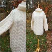 Vintage women fluffy mohair braid handknit woman tunic sweater M - $43.56