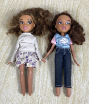 Lot Of 2 Bratz Girlz Dolls 2001 MGA Entertainment Dolls w/ Clothes -Miss... - £26.16 GBP