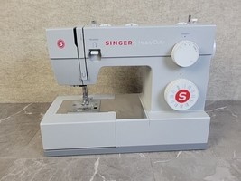 SINGER Heavy Duty 4423 Sewing Machine No Pedal No Power Cord Untested - £71.95 GBP