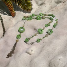 Dyed Mother Of Pearl 18 Inch Pendant Necklace Green White Plastic Glass Chain - £22.07 GBP