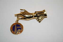 1939 New York World&#39;s Fair HAND Trylon Perisphere Metal Brooch LAPEL PIN - $239.42 MXN