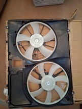 For Toyota Sienna 2006-2010  Radiator  Cooling Fan Assembly - $1,168.29 MXN