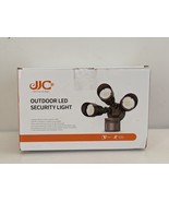 JJC Outdoor LED Security Motion Light 4000 Lumens 40W Adjustable 3 Head ... - $723.88 MXN