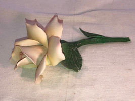 Capodimonte Global Art Blush Rose Figure - £19.68 GBP