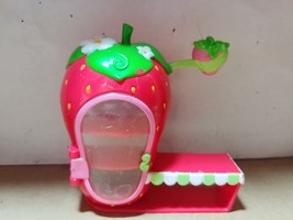 2009 Strawberry Shortcake 3&quot; MINI DOLL Sunrise Berry Market Bitty City Playset - £4.63 GBP