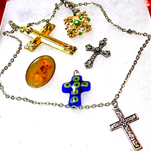 Religious vintage jewelry lot~Vtg. Crystal Brooch - £18.94 GBP