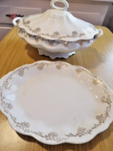 Vintage O.P.C.O Syracuse China Covered Tureen &amp; Platter Gold Trim Old Ivory - £37.97 GBP