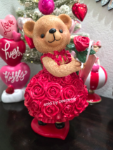Bella Lux Valentine&#39;s Bear Wearing Red Rose Dress Resin Figurine Decor 12” - €36,27 EUR