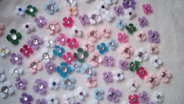 700 Assorted Random Mix Die Cut Lilac Felt Applique Flowers with Acrylic Jewels  - £17.58 GBP