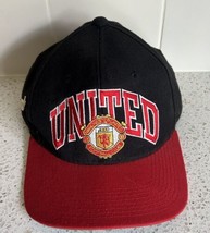 Manchester United Yupoong Black &amp; Red SnapBack Hat Korea Flag Pin - £13.93 GBP