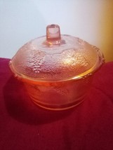 Depression glass 1960 Kig. embossed with grape vines with lid - £17.65 GBP