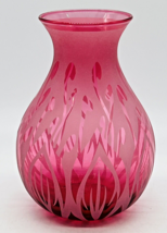 Kelsey Murphy Cranberry Pilgrim Vase Sand Etched Frosted 6 inch Signed - £48.94 GBP